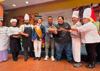 Oruro acoge el 2do festival del Charquekán más largo del mundo