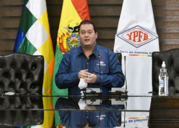 Dorgathen explicó que YPFB trabaja tanto en el problema del gas como del contrabando.