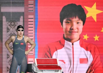 Dilema que rodea a Yu Zidi, de 12 años, en Mundiales de natación