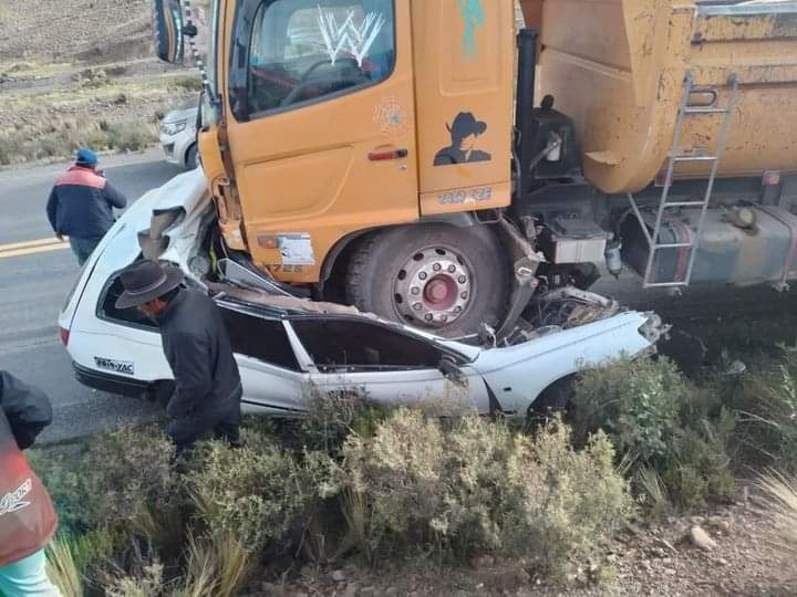 Tránsito investiga las causas del accidente. Foto: Zona Roja