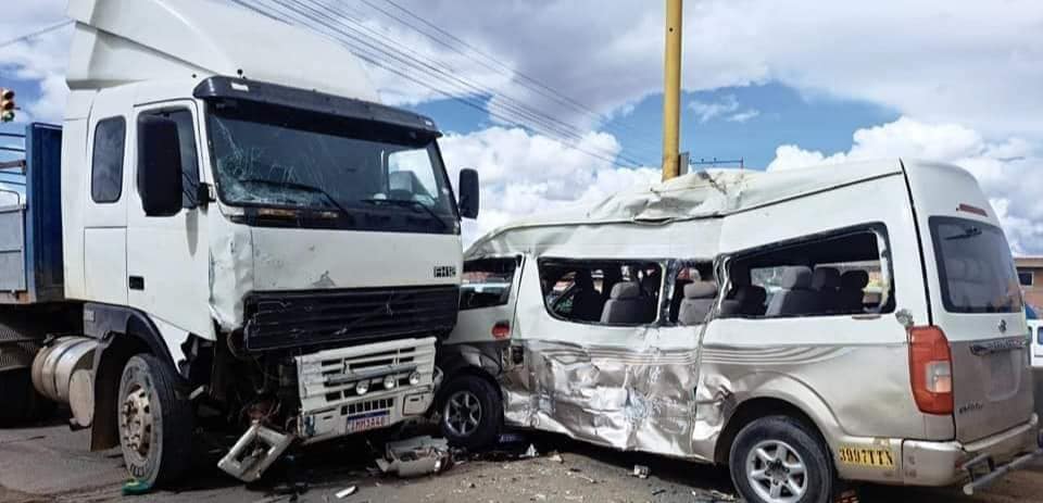 El accidente cerca de la Apacheta afectó a seis niños y cuatro adultos. Foto: APG