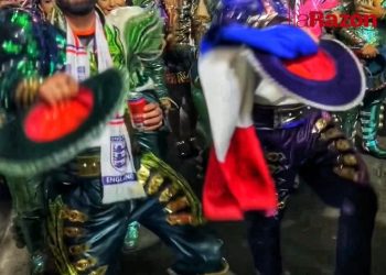 Alexis Dessard, el activista francés, bailando de caporal en el Carnaval de Oruro. Foto: La Razón.