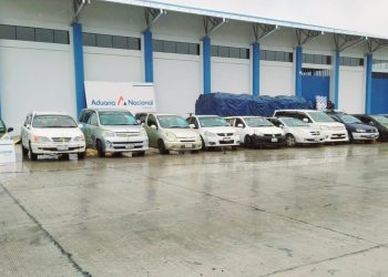 aduana carros Vista de los vehículos
