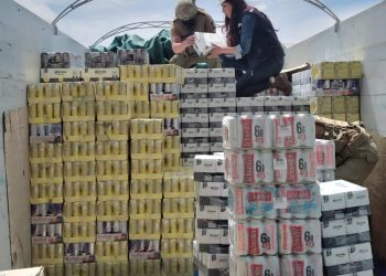 La Aduana comisa 16.225 litros de cerveza, vino y fernets en Oruro