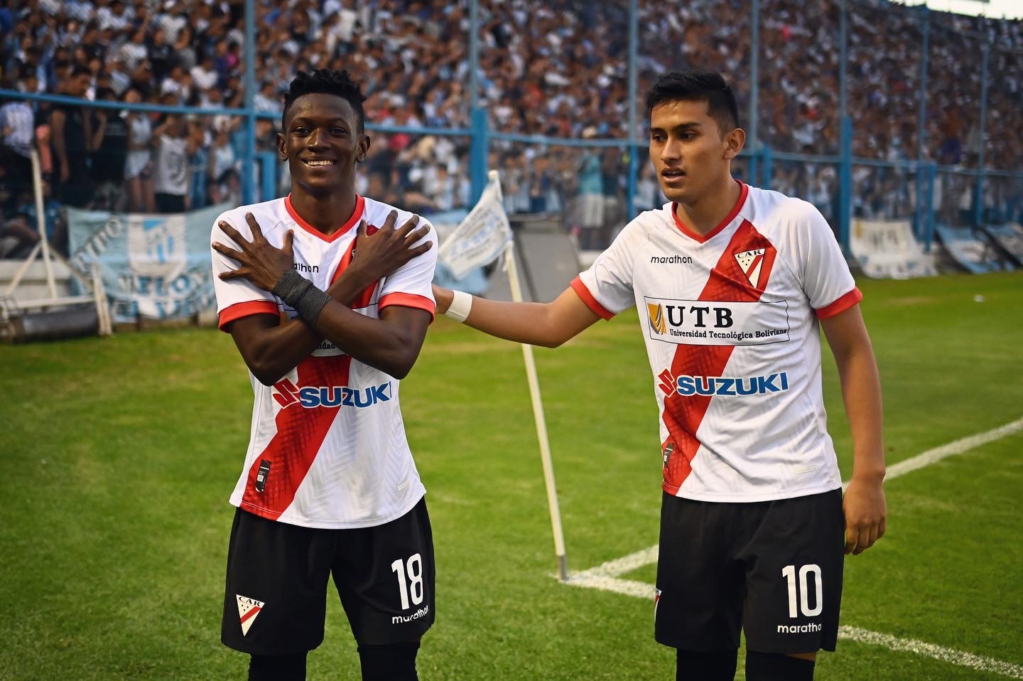 Always Ready, con orden táctico, iguala ante Atlético Tucumán