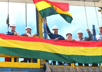 Arce inaugura la producción de gas en el campo Churumas
