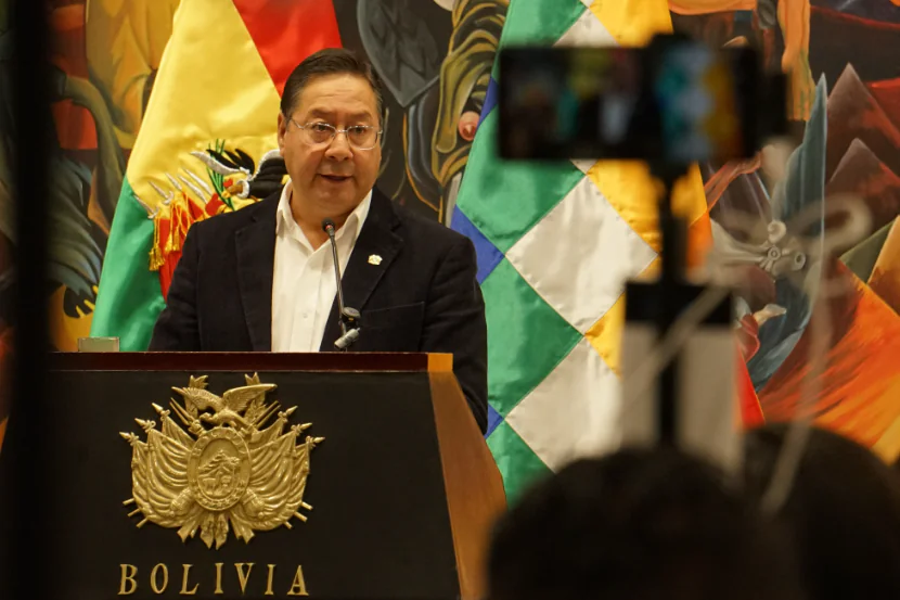 Arce pide que la industrialización sea una política de Estado