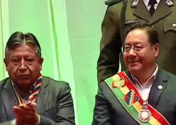 Arce participa de la sesión de honor del departamento de La Paz