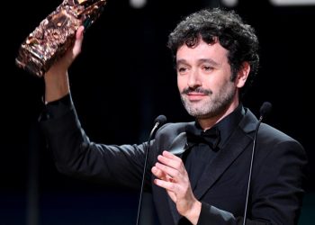 Rodrigo Sorogoyen, recibió este viernes el premio César al mejor largometraje extranjero de la Academia de cine francesa. Foto: AFP.