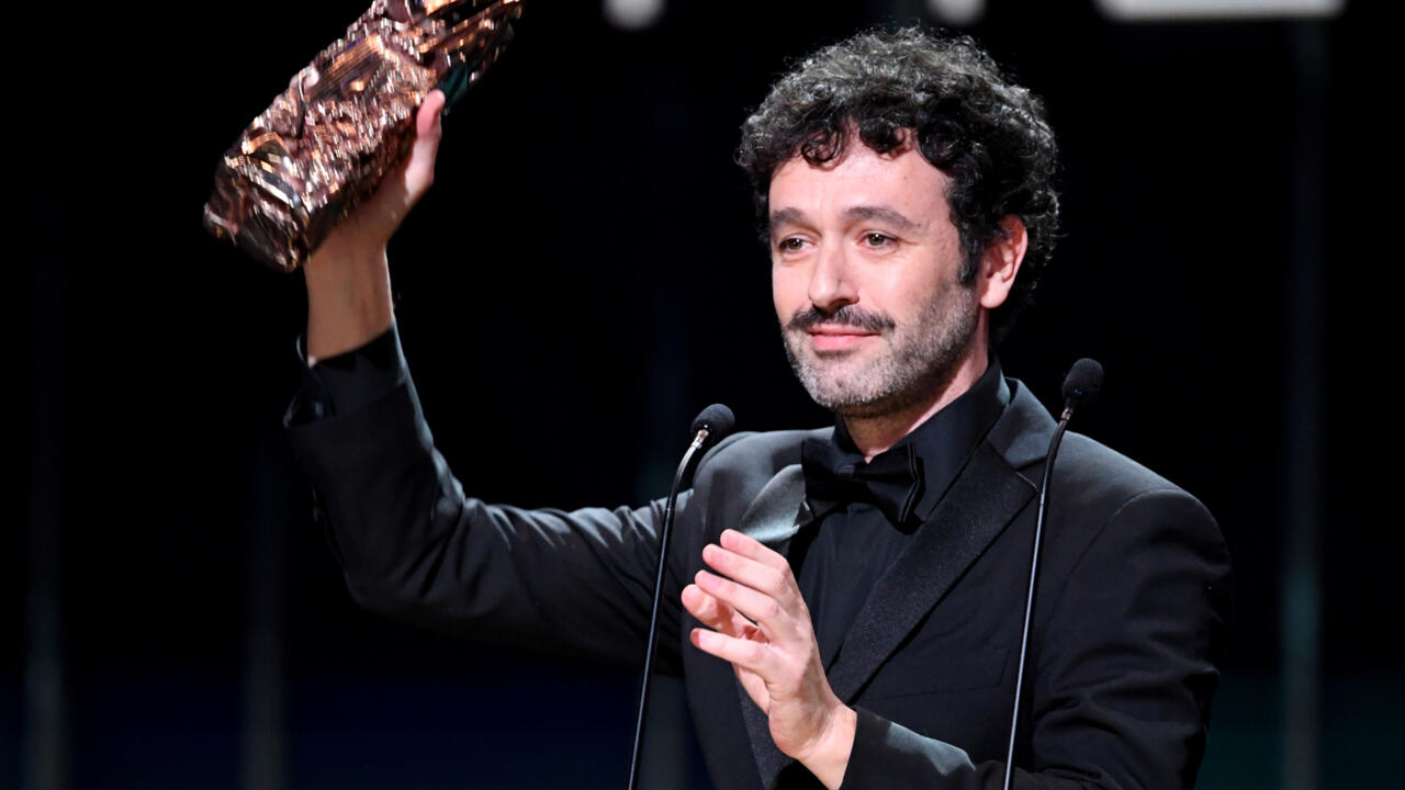 Rodrigo Sorogoyen, recibió este viernes el premio César al mejor largometraje extranjero de la Academia de cine francesa. Foto: AFP.