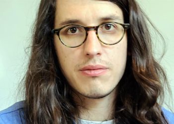 El autor de cómics francés, Bastien Vivès, es acusado de promover el incesto y la pornografía infantil en sus obras. Foto: Twitter.
