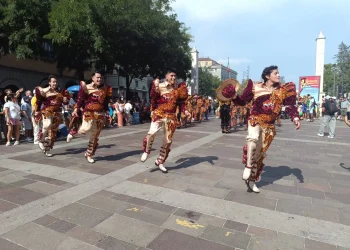 Residentes bolivianos en Bérgamo, Italia, celebraron la festividad de la Virgen de Urqupiña. FOTO: Tatiana Chávez