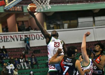 nacional potosi_vence_basquetbol