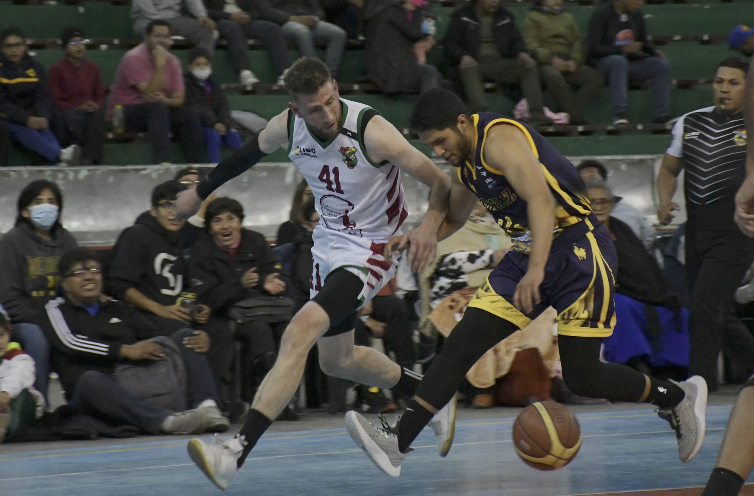 basquetbol_debuta_triunfo_libobasquet