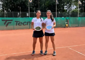 Valery Sumoya destaca en la Gira Europea con el equipo Cosat 16 años