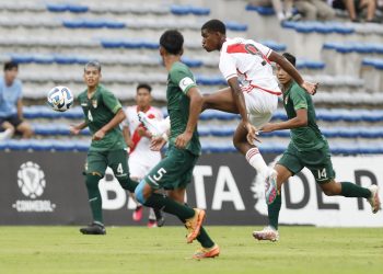 La selección boliviana Sub-17 vence a Perú (2-1) por el Sudamericano