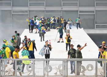 El gobernador de Brasilia destituye al secretario de Seguridad Pública tras el asalto bolsonarista