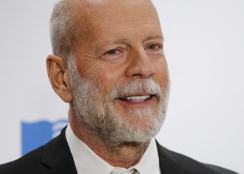 La estrella de Hollywood Bruce Willis, diagnosticado con demencia frontotemporal. Foto: AFP.