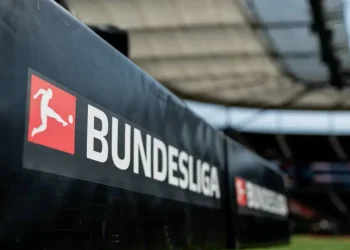 Dortmund primer perseguidor del Bayern; Eintracht y Leverkusen calan