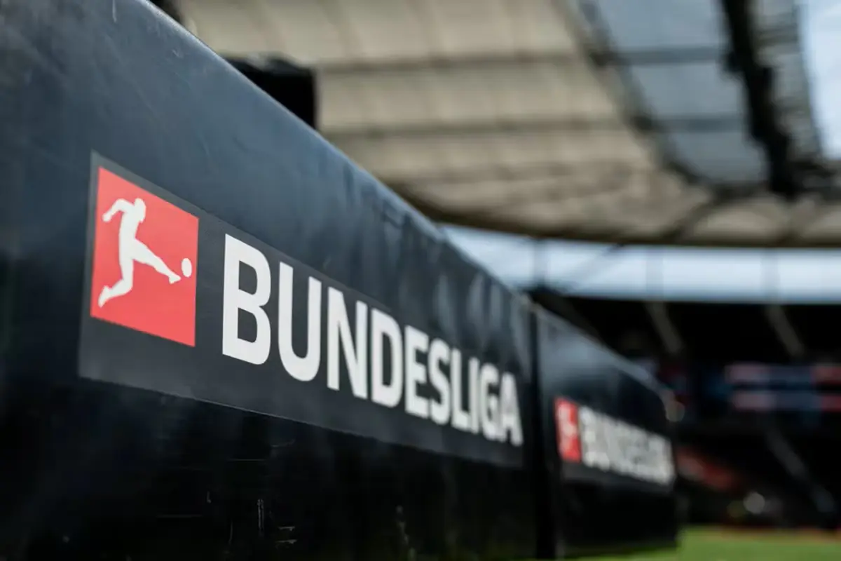 Dortmund primer perseguidor del Bayern; Eintracht y Leverkusen calan