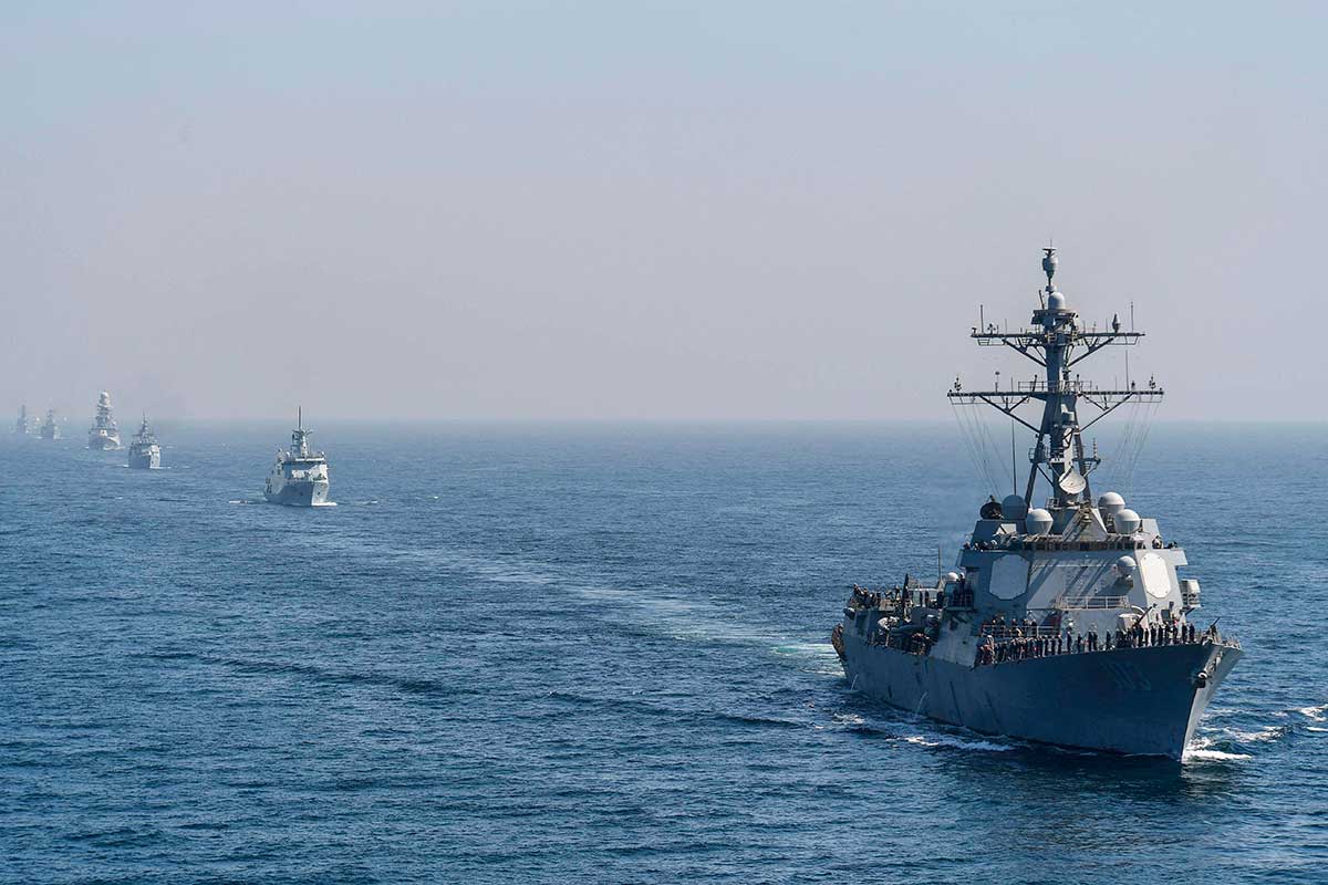 buques_militares_en_el_oceano.jpg