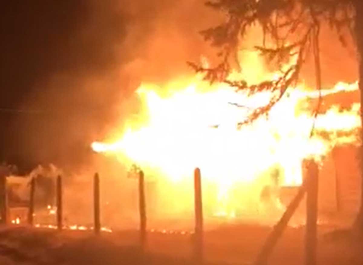 capilla_incendiada_chile