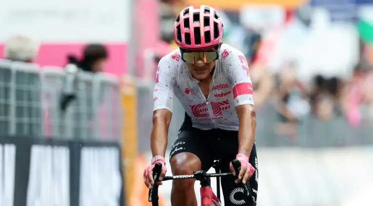 Carapaz renuncia a la Vuelta a España por el Mundial de ciclismo