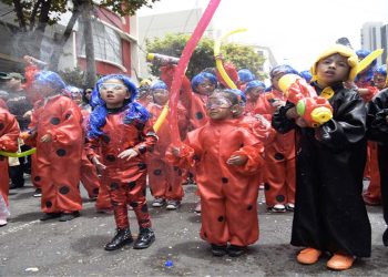 Niños disfrazados, en el corso de 2020, antes de la pandemia.