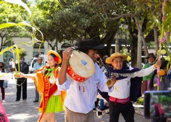 El carnaval mendeño comienza este sábado, en San Lorenzo. Foto: Alcaldía San Lorenzo.