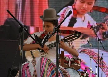 charango_bolivia.jpg