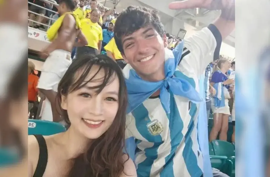 Joven china fan de Messi recorre Argentina hasta encontrar a un hincha