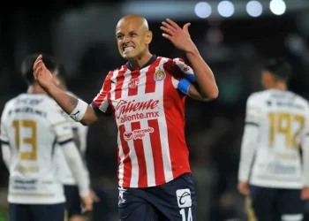 Federación y Chivas sancionan comentarios ‘sexistas’ del Chicharito