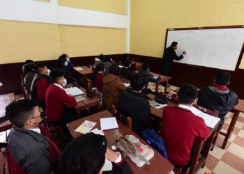 Estudiantes antiguos deben asistir directo el 1 de febrero a clases. Foto: Archivo