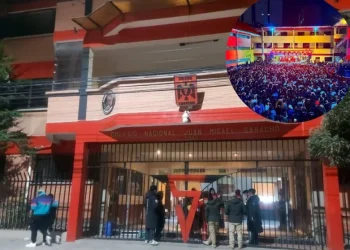 Aprehenden a la directora del colegio donde ocurrió la ‘avalancha humana’
