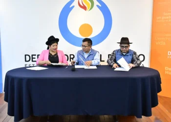 Gobierno y Defensoría firman convenio contra la discriminación