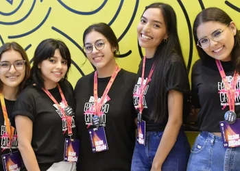La presencia femenina se impone en la Bienal de Diseño y Cartel Bolivia 2025. FOTO: BICeBé