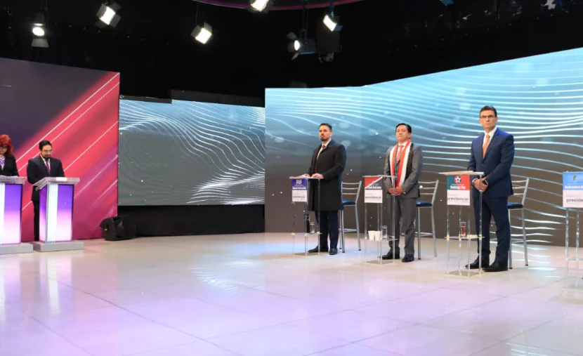 Ataques entre candidatos marcan de nuevo el debate del TSE