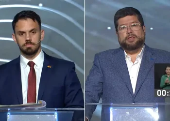 Cruces picantes, alusiones y hasta apodos en el primer debate del TSE