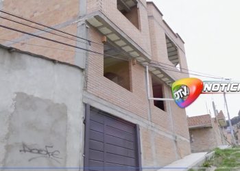 Dos delincuentes irrumpieron en una vivienda en la zona de Llojeta, en La Paz. Foto: Captura DTV