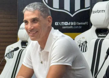 ‘Quiero ayudar’ al Santos de Neymar, dice Vojvoda