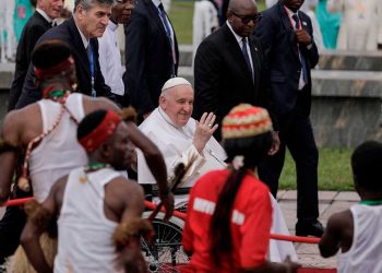 el_papa_en_congo.jpg