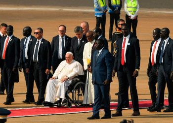 el_papa_llega_a_juba.jpg