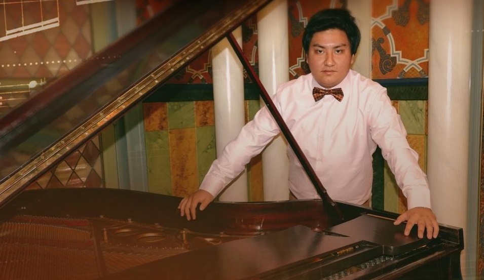 Pianista Ernesto Flores Meruvia. Foto: Ernesto Flores.