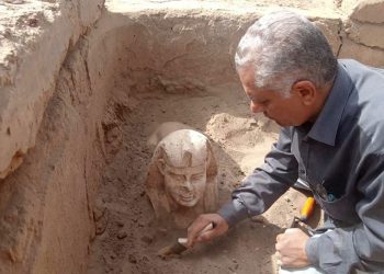 la estela que será descifrada para conocer la identidad exacta del emperador romano. Foto: AFP