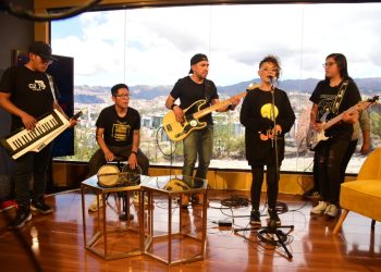Los músicos que ofrecerán el 'Especial a Selena', en el Teatro Nuna: Foto: Rodwy Cazón