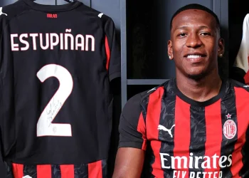 El AC Milan ficha al ecuatoriano Pervis Estupiñán hasta 2030