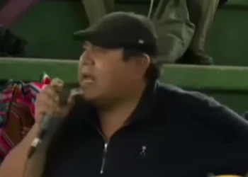 Otra amenaza evista: dirigente propone quemar ánforas