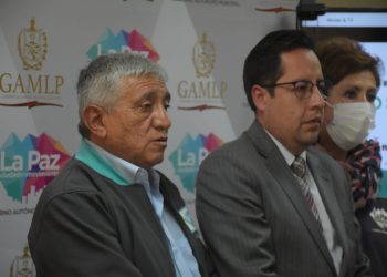 El alcalde Iván Arias informó que se iniciará el proceso de transferencia de un predio. Foto: AMUN