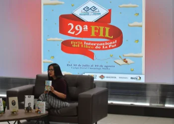 Niños, autores y clásicos en aymara destacan en la FIL