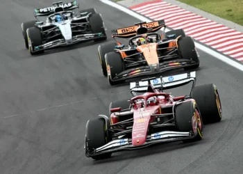 Nuevo doblete de McLaren, Norris aprieta la pelea por el Mundial